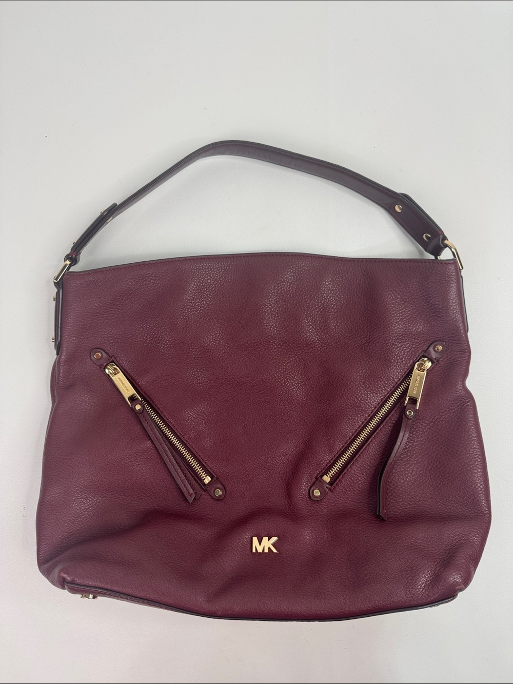 Michael Kors Evie Large Pebbled Leather Hobo Bag Gold zip Lined Pockets Key